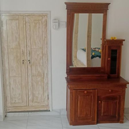 Beten Enjung Home Stay&Waroeng Amed  Exterior photo