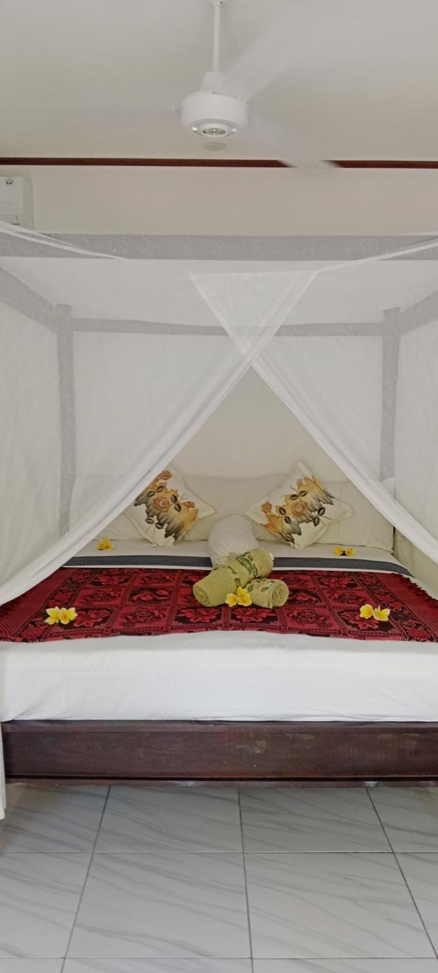 Beten Enjung Home Stay&Waroeng Amed  Exterior photo