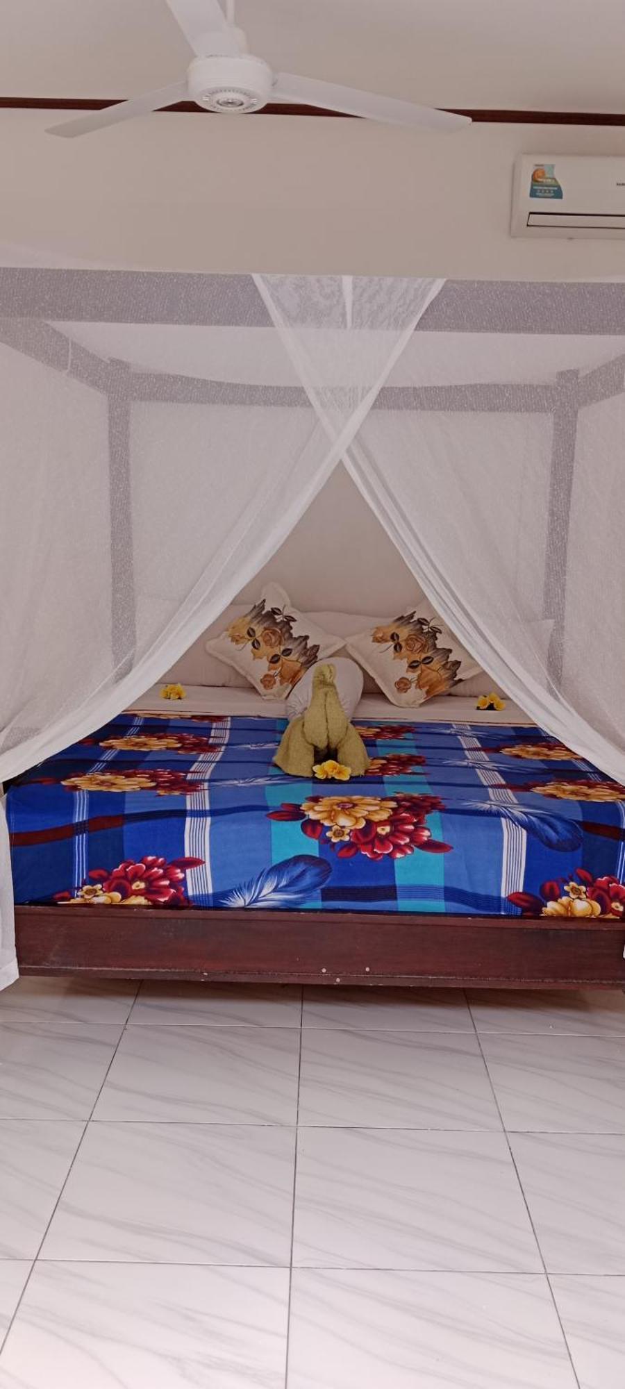 Beten Enjung Home Stay&Waroeng Amed  Exterior photo