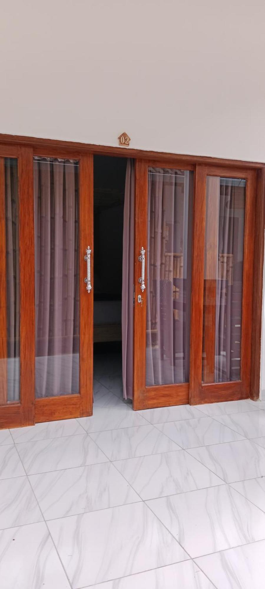 Beten Enjung Home Stay&Waroeng Amed  Exterior photo