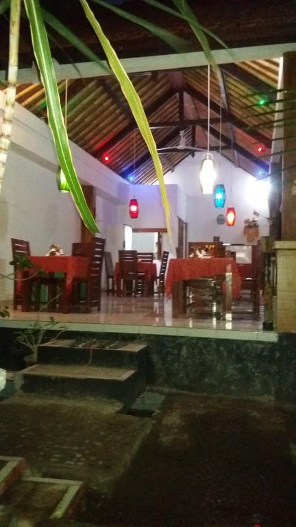 Beten Enjung Home Stay&Waroeng Amed  Exterior photo